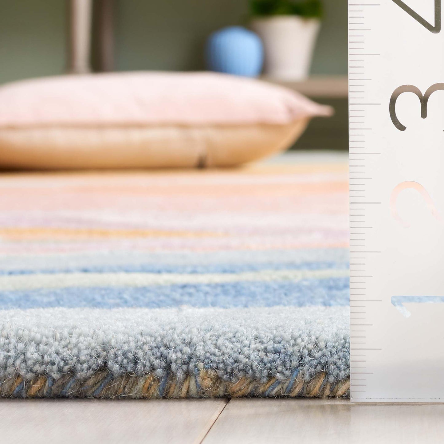 SAFAVIEH Rodeo Drive Collection Area Rug - 10' x 14', Blue/Blush, Geometric Design, Ideal for High Traffic Areas in Living Room, Bedroom, Dining (RD451M)