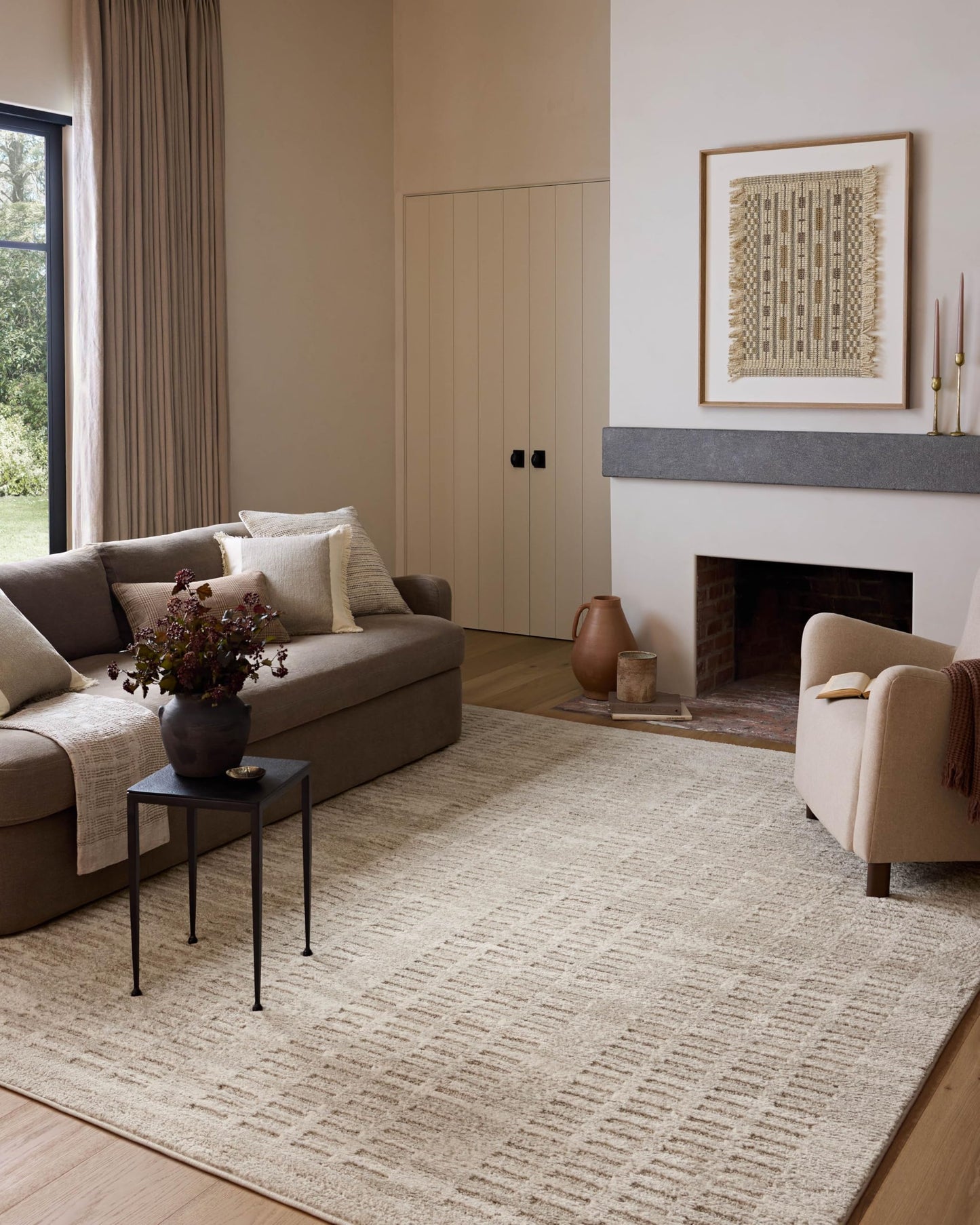 2'-7" x 8'-0" Area Rug